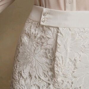 Elegant French High-End Heavy Lace Velvet Hollow Waist Women's Skirt